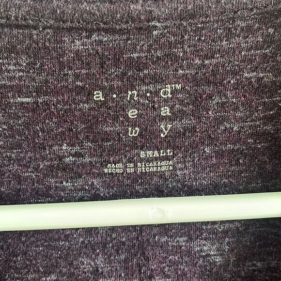 🌼3/$15🌼 Purple Long Sleeve Tee - Picture 2 of 5